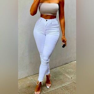 Fashion Nova- Classic High waist skinny jeans